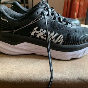 Hoka One One Bondi 7…like new!